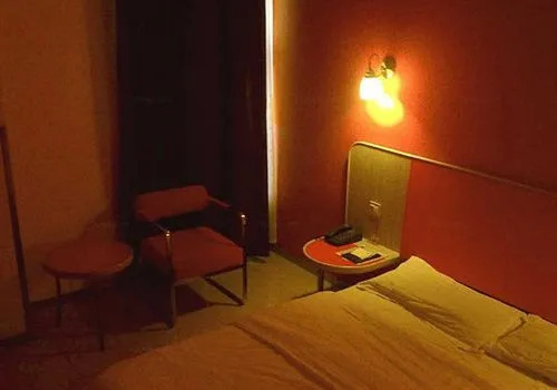 Motel 168 Jin Chuan Road Inn