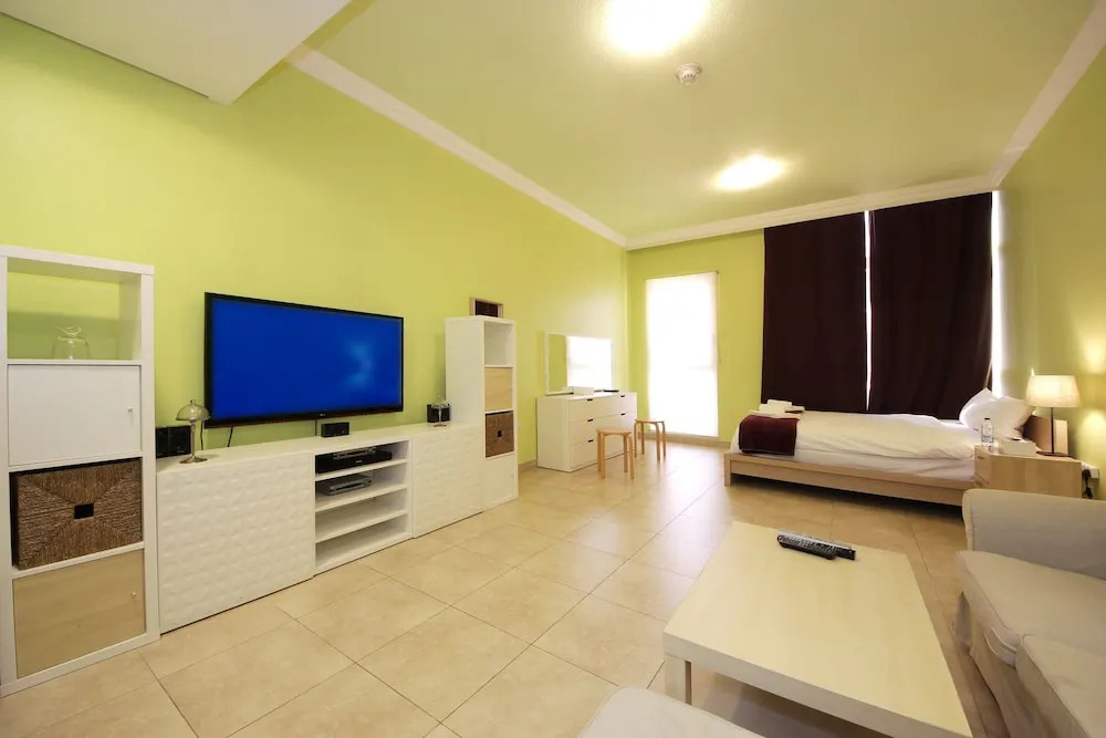 Signature Holiday Home - Venetian