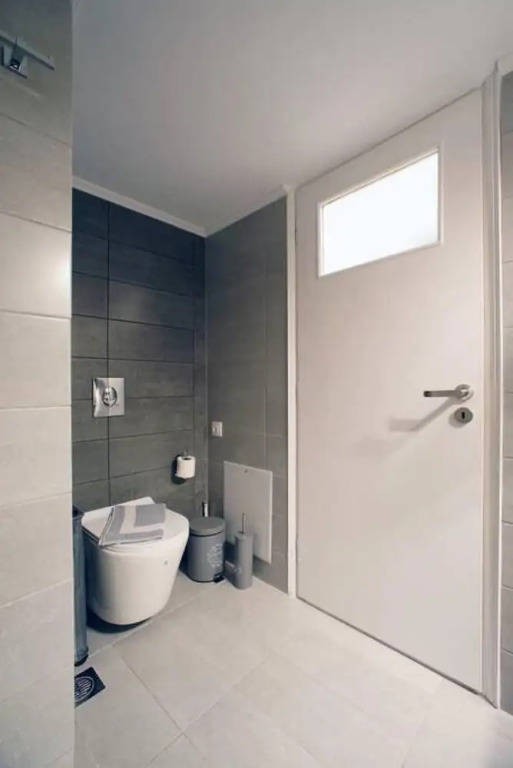 ew Thission Luxury Apartment