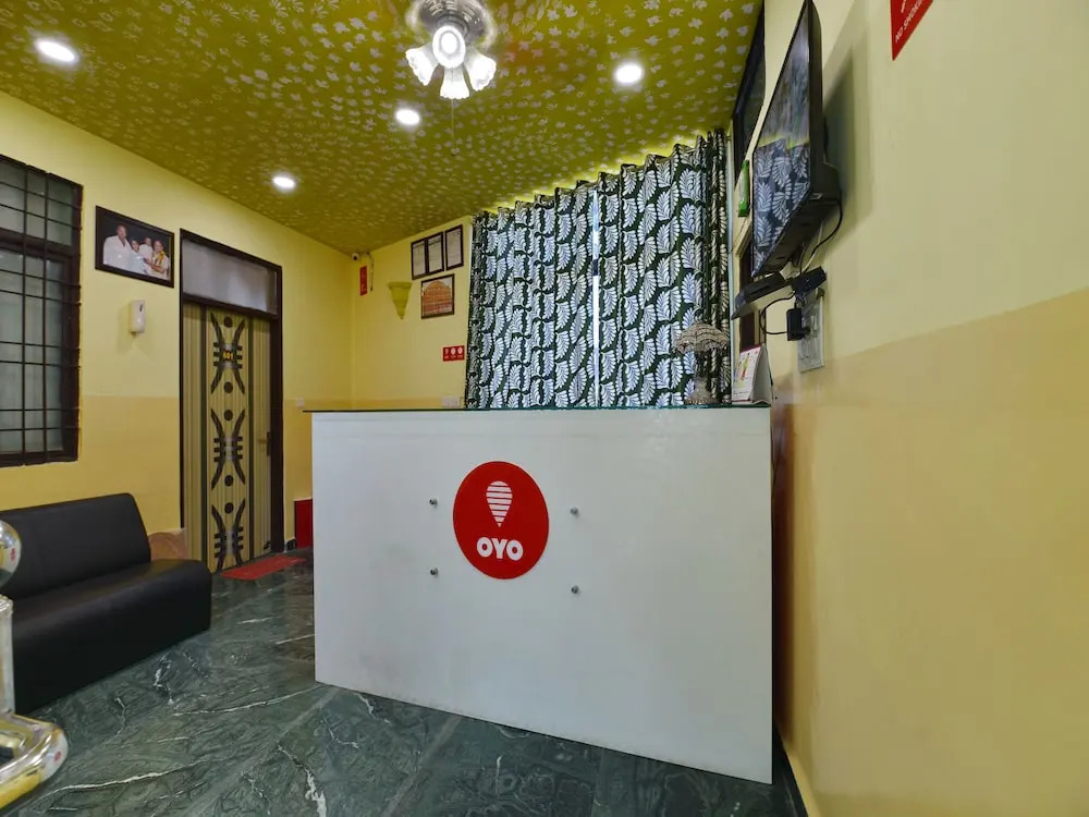 OYO 12505 Hotel MJ