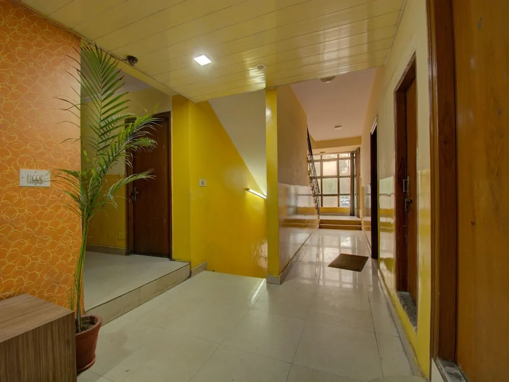 OYO 16002 Hotel Shaan