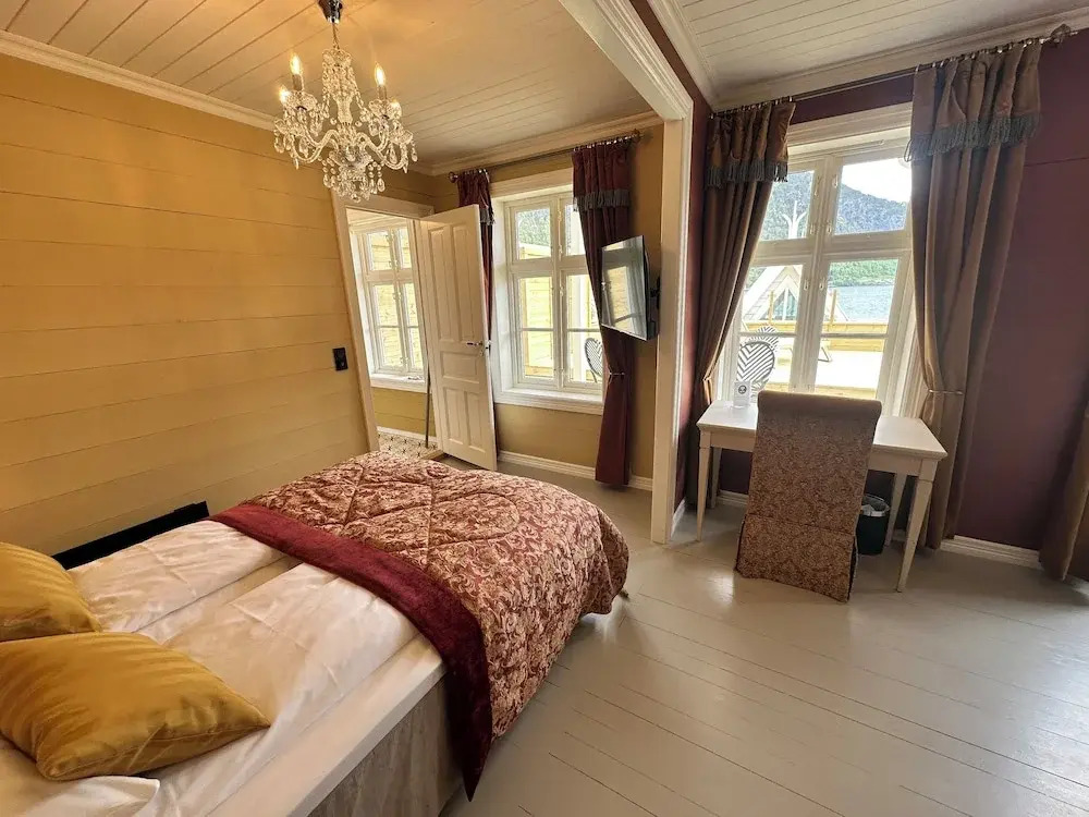 Hofslund Fjord Hotel
