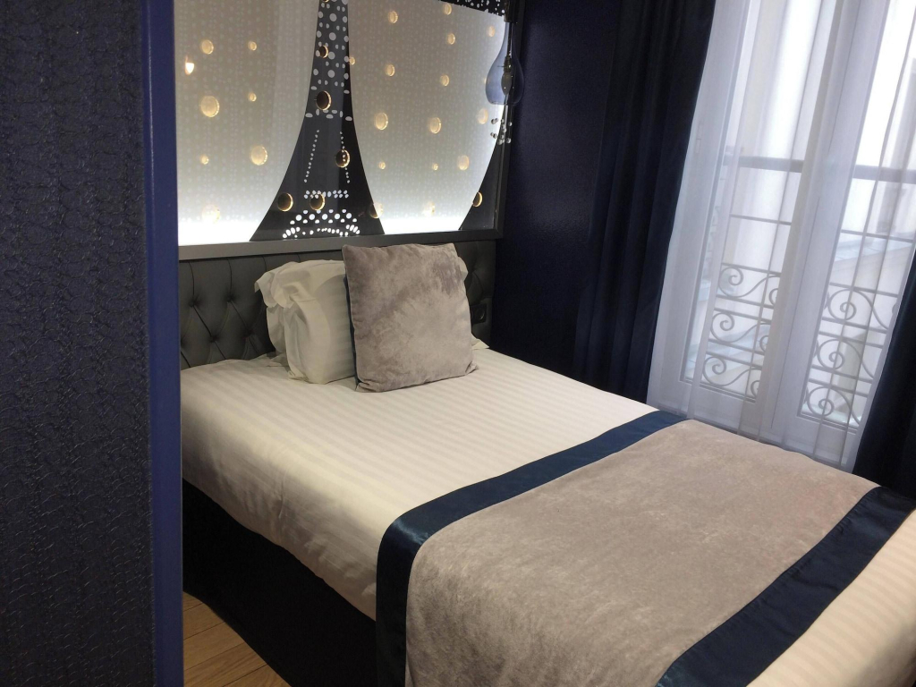 Hotel Les Bulles De Paris