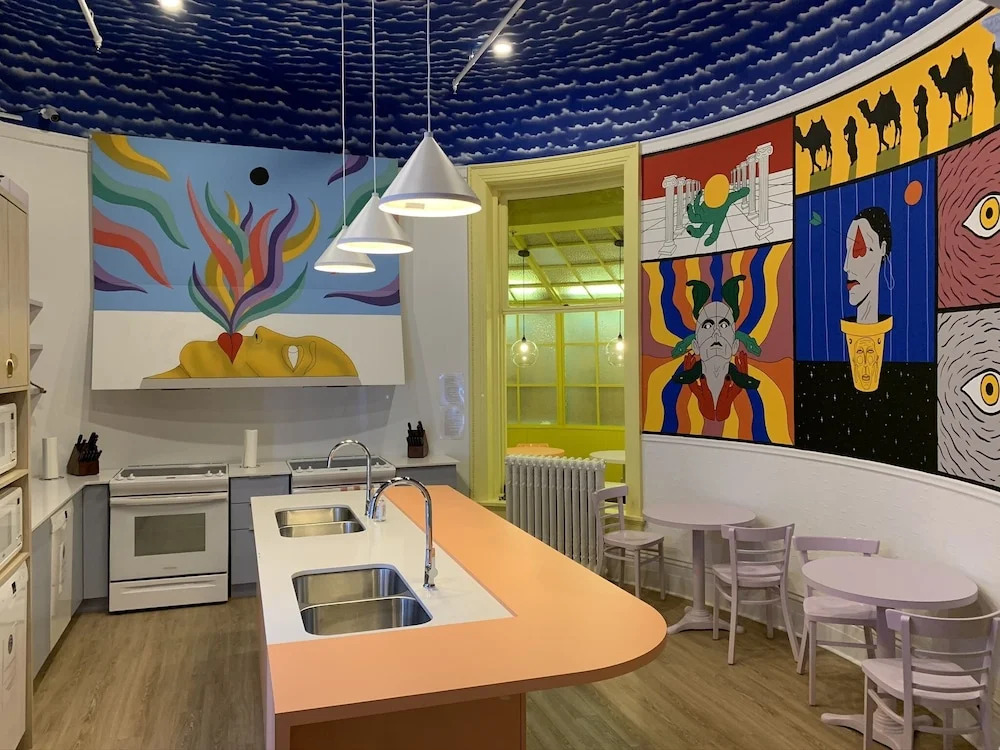 Auberge Jeunesse QBEDS Hostel