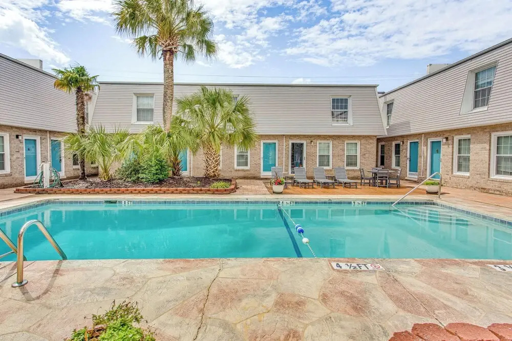 Pool Access, 4 Blocks to Ocean! N Myrtle Beach Gem
