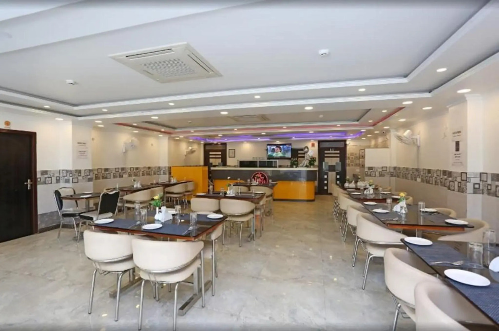 SS Palace Hotel, Gorakhpur