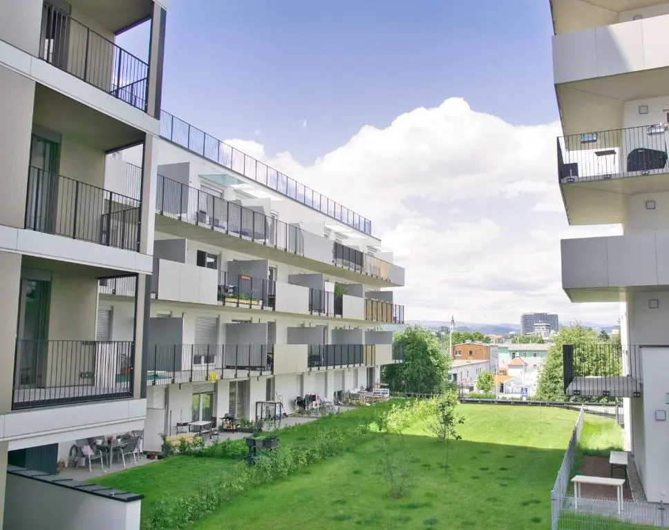 Modern Apartment close to Congress Center, TU-Uni and Center with Netflix!