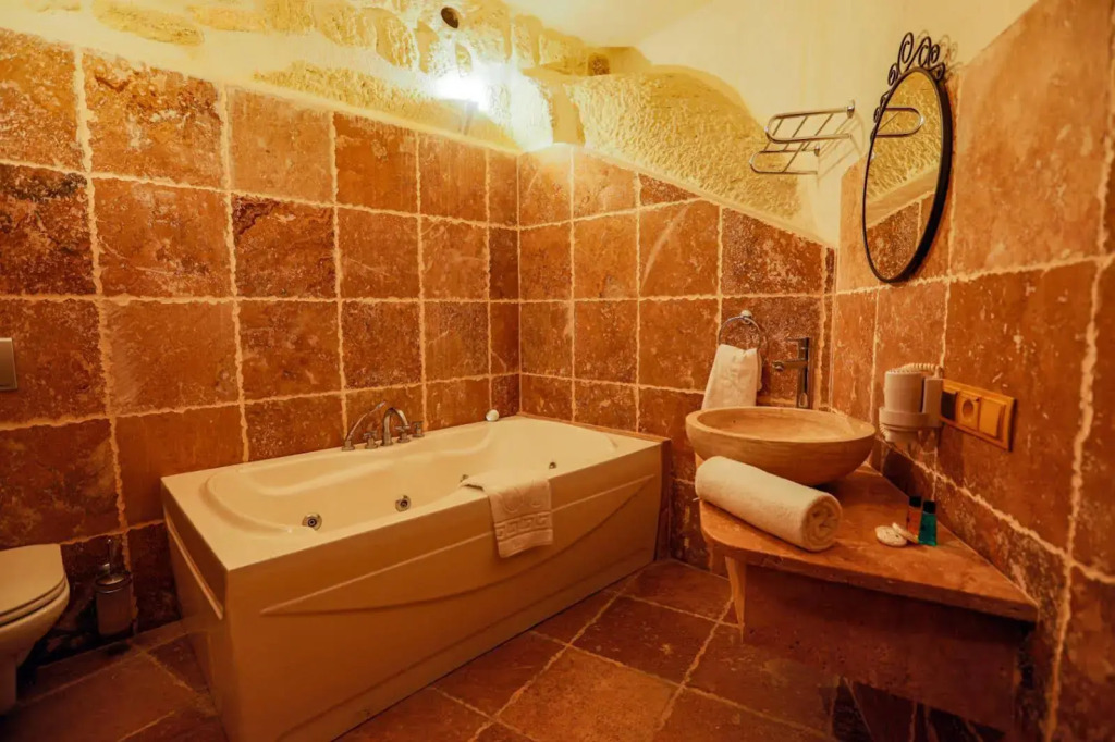 Sinasos Palace Cave Hotel