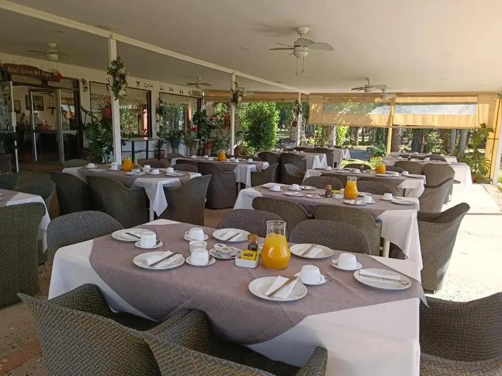 Hotel Jardin del Lago