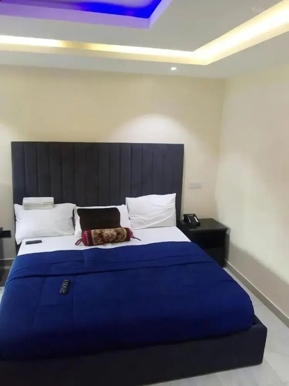Ikad Hotel and Suite