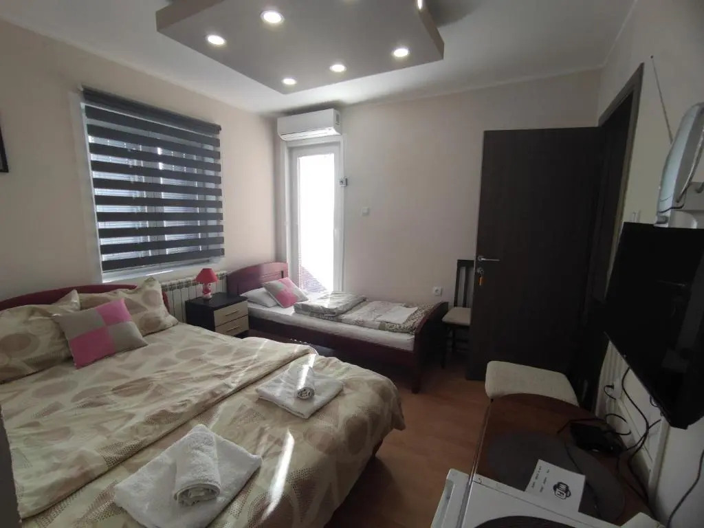 Apartments & Rooms -PANORAMA MDLL BELGRADE