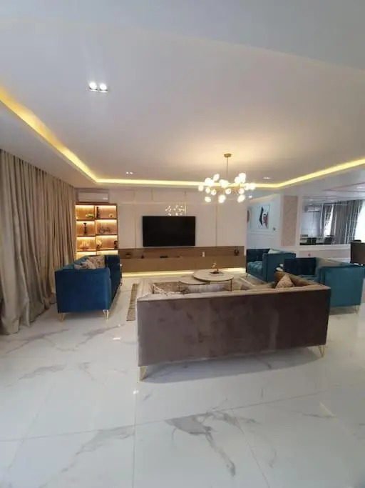 Luxury and furnished 3 bedroom apartment in Ikoyi