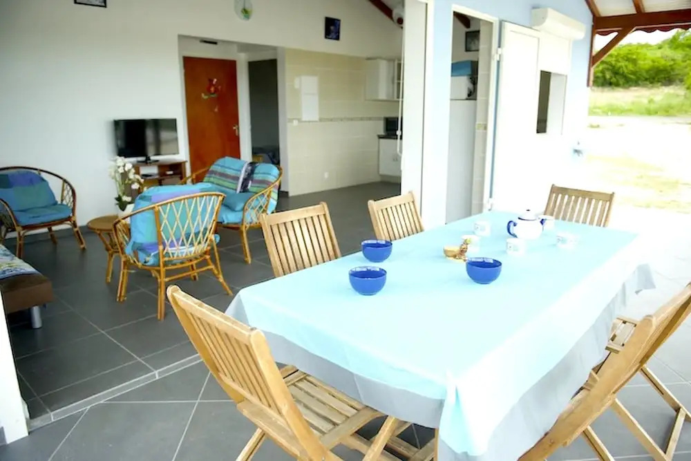 House With 2 Bedrooms in Saint François, With Pool Access, Enclosed Ga
