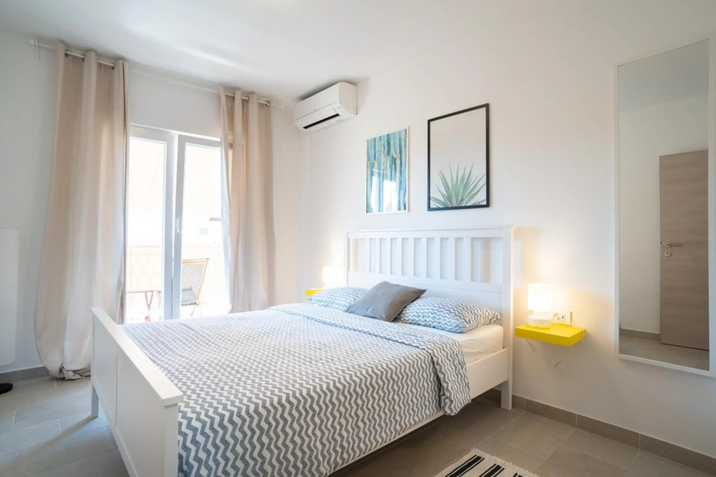 Sunny & Charming Apartment with 2 free bikes