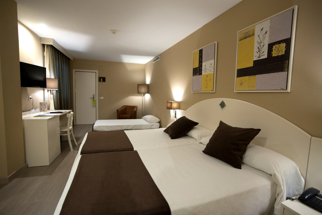 Hotel Torico Plaza