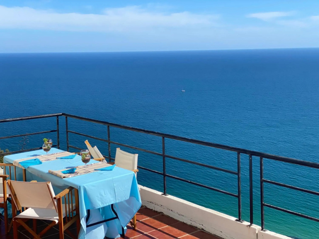 Sea View Apartment Sesimbra- Apartamento Vista Mar
