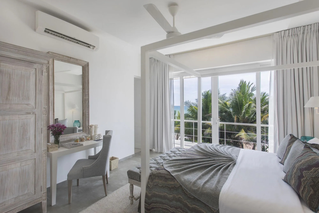 Villa White