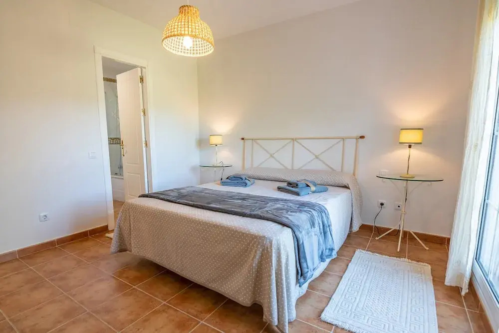 Golf & Riverside Apartment in Isla Canela