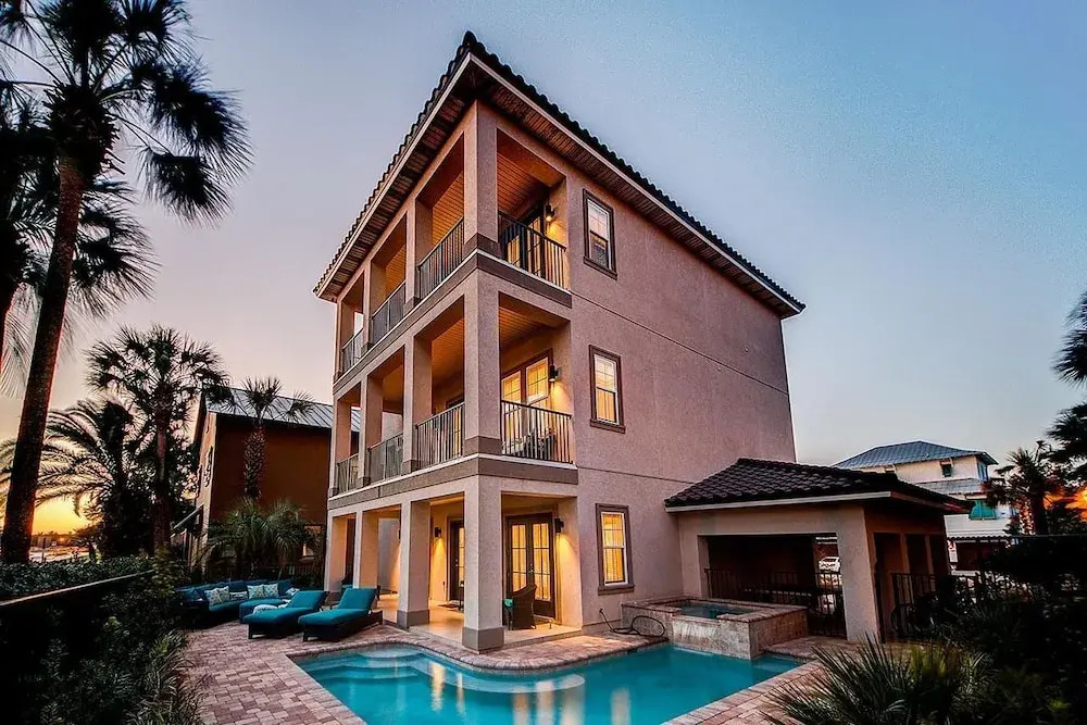 Villa Destiny