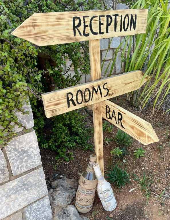 Rustic Hill Private Pool Rooms