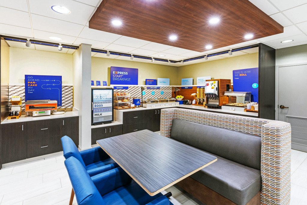 Holiday Inn Express & Suites Sulphur - Lake Charles by IHG