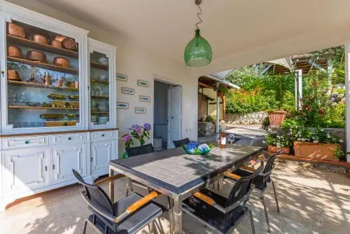 Villa Sorrento Flats