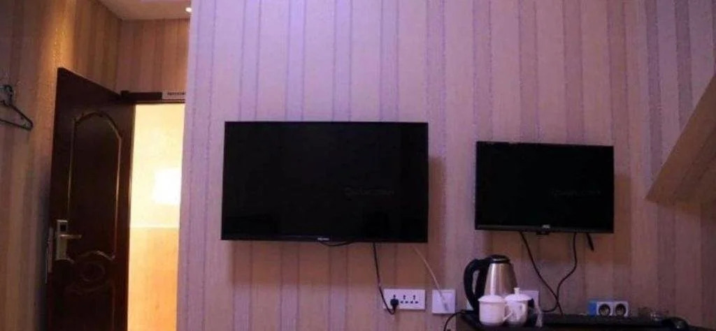 Harbin Donghui Business Hotel
