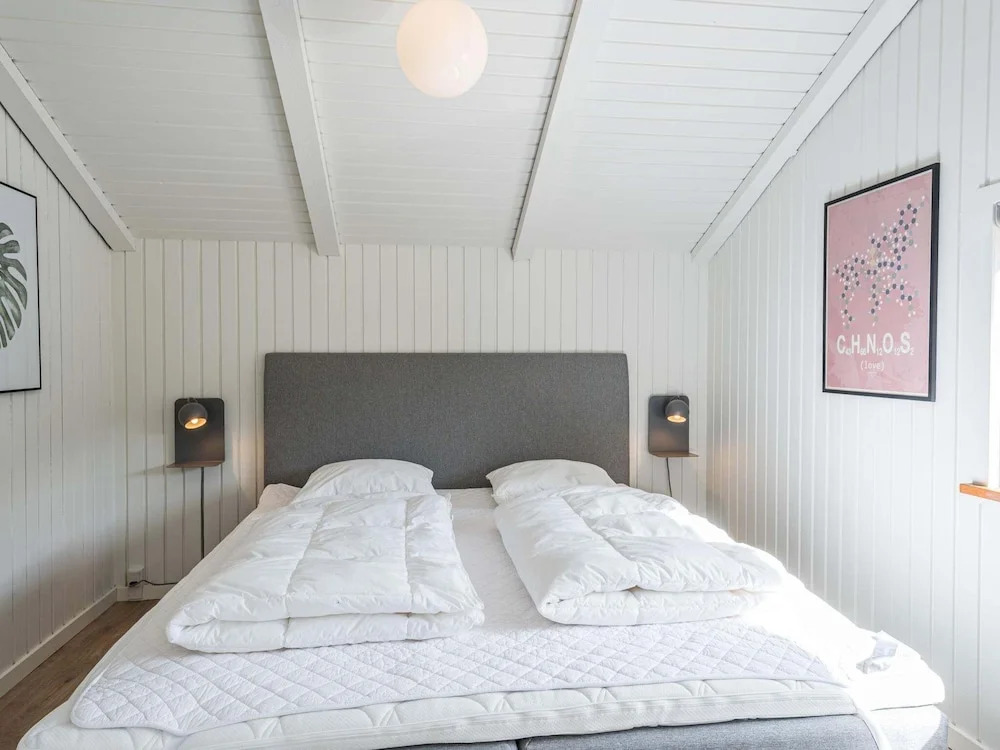 6 person holiday home in Henne