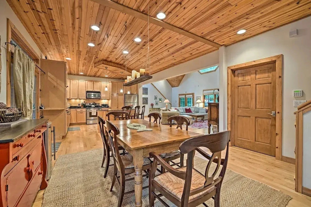 Upscale Family Retreat w/ Fire Pit, Walk to Beach