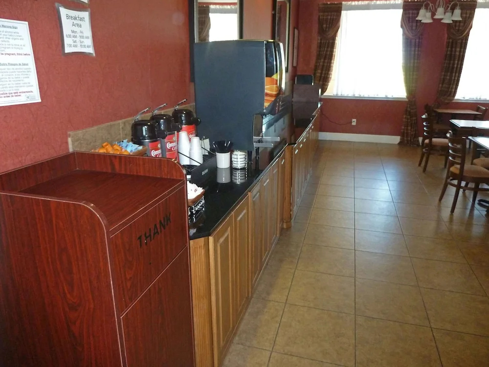 La Quinta Inn & Suites Gun Barrel City
