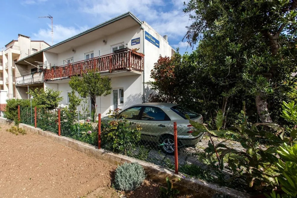 Apartments Ante Senka