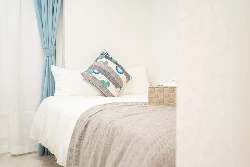 ZAITO Tokyo Luna Lane Economy Inn