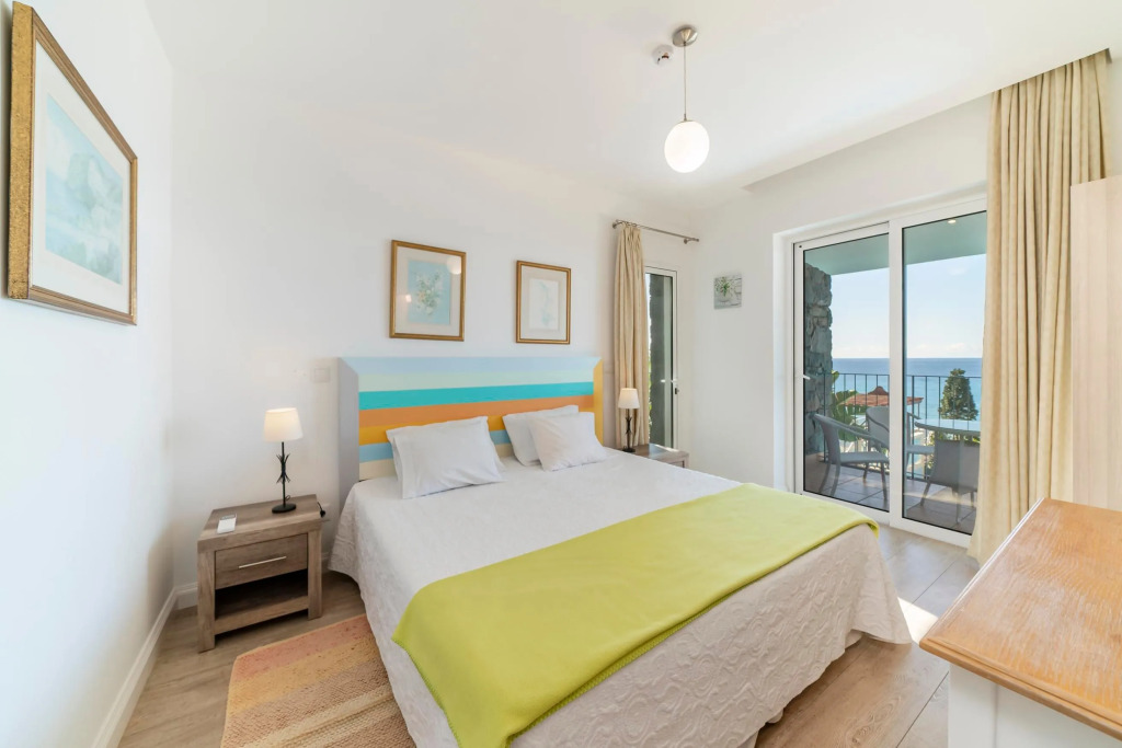 Delightful villa with infinity pool and outstanding views | Villa Do Mar III