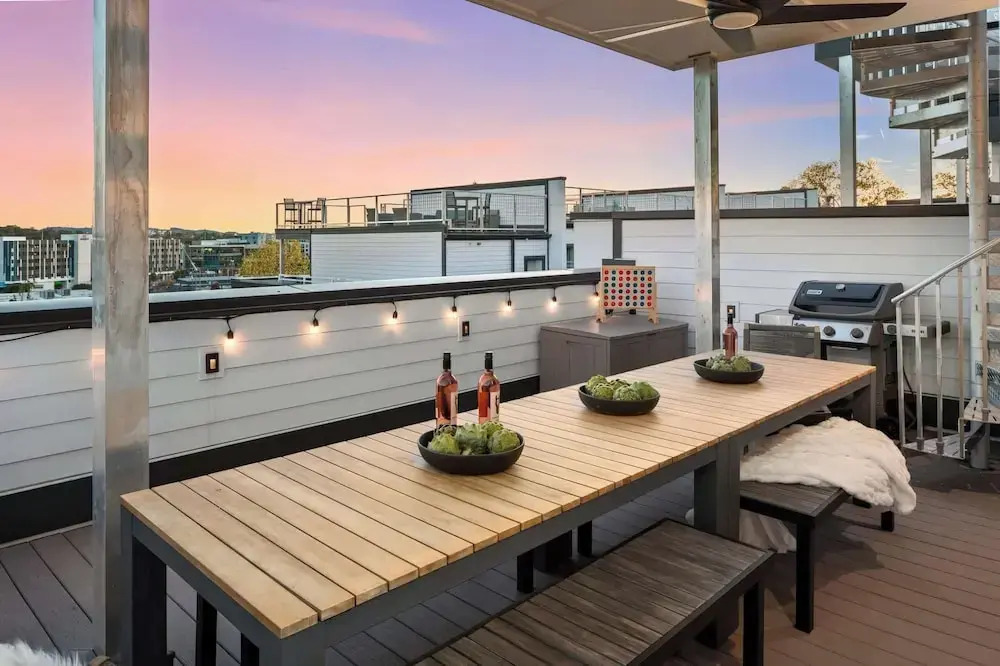 Luxury Retreat Double Rooftop Deck Game Room