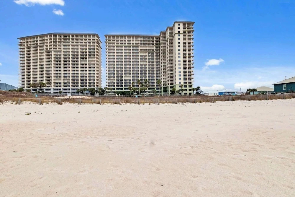 Beachfront Penthouse With Gulf Views