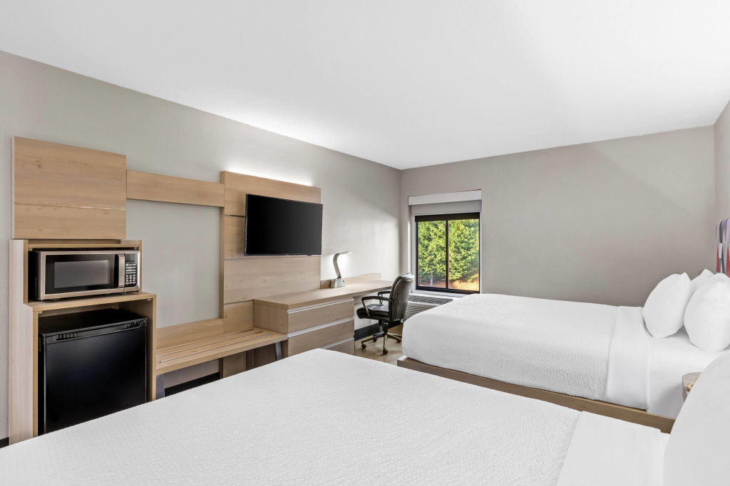 Days Inn & Suites by Wyndham Peachtree Corners Norcross