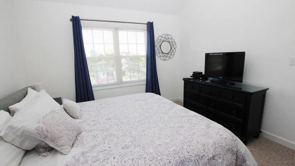 Amore - 6 Br Home