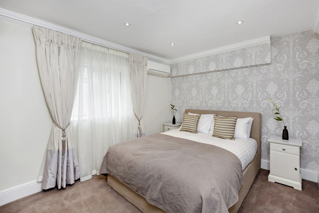 Queensgate Court Apartments