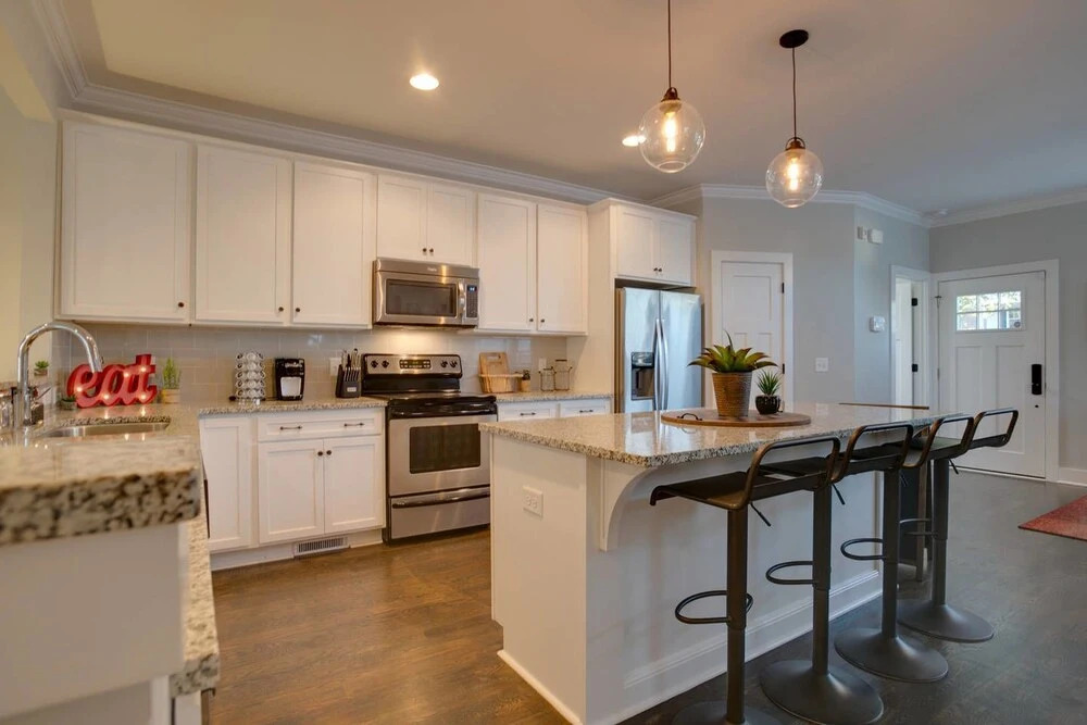 Industrial 3br/2.5ba Home Mins to DT by Domio