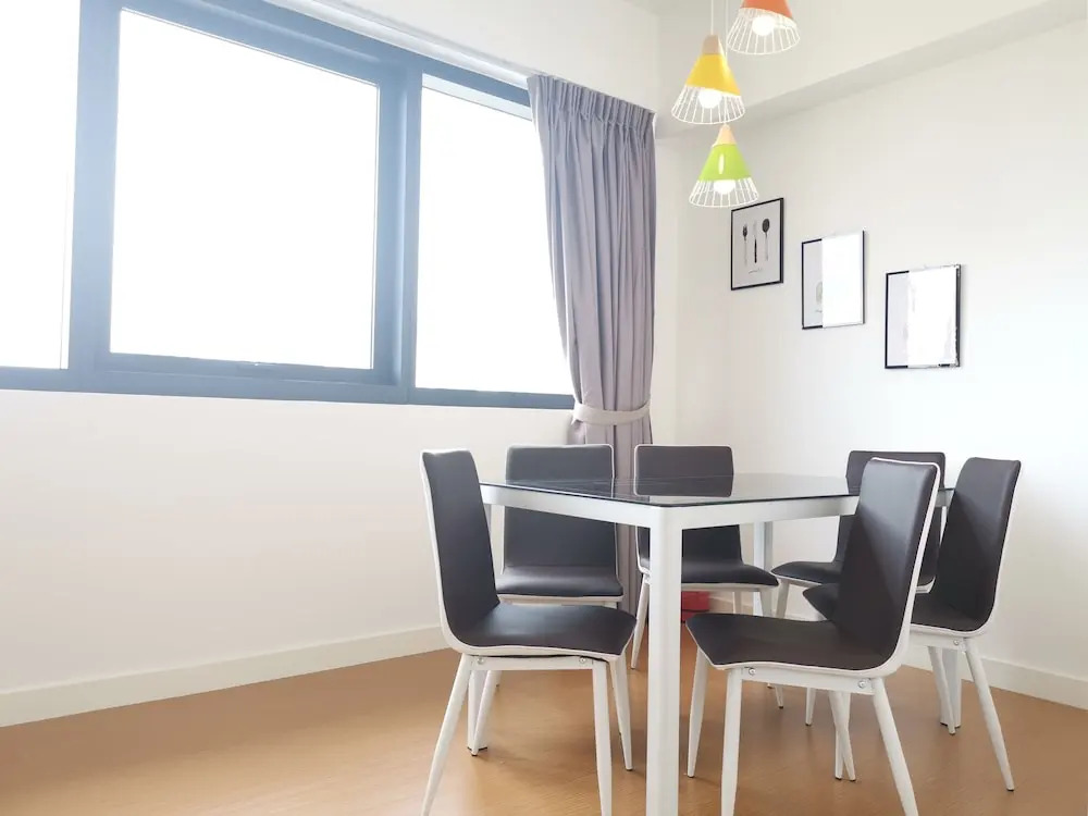 The Hub Service Apartment