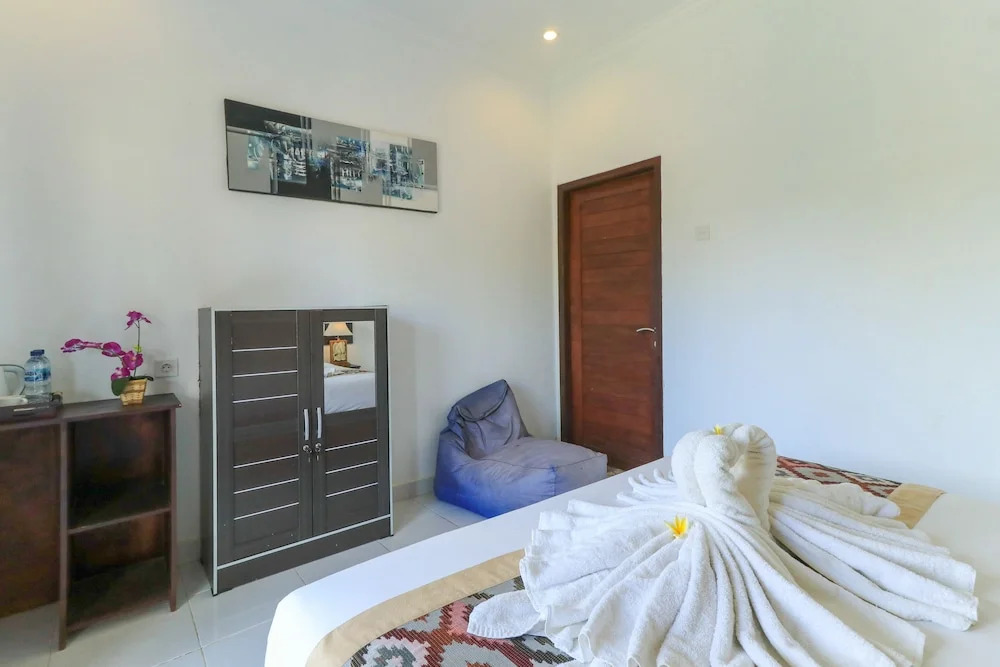 Lembongan Tropical Guesthouse