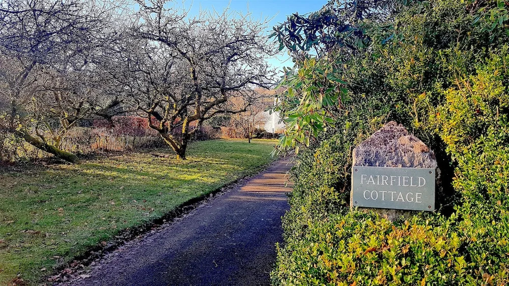 3 Bed Barn - Sleeps up to 6 - Parking - Wifi