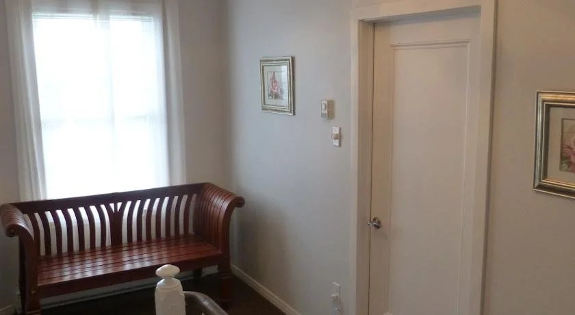 Lemarchant Road Suites