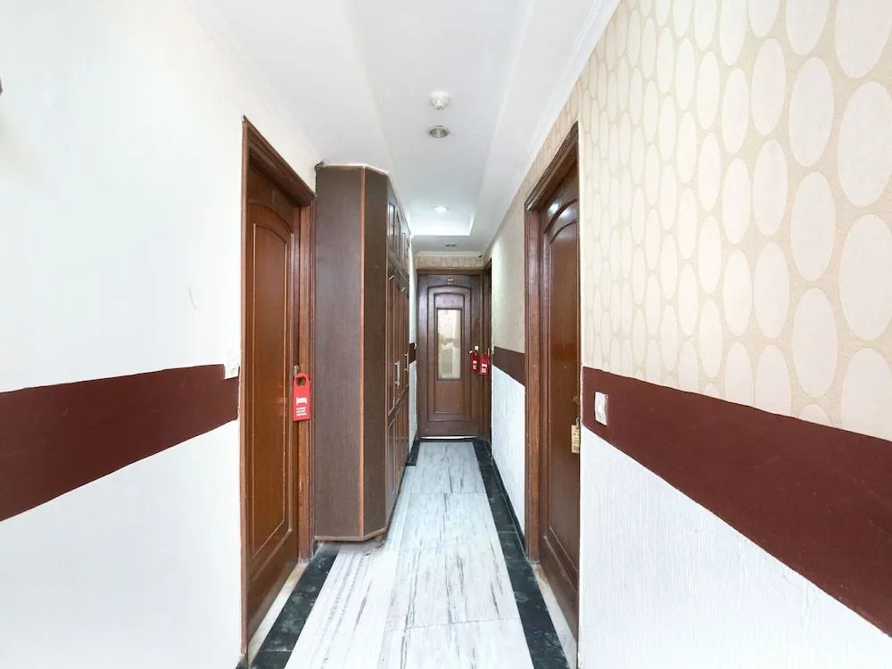 OYO 11371 Hotel M&V