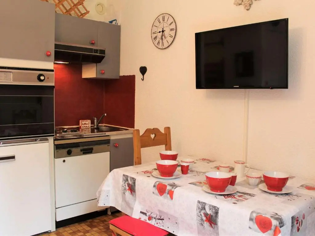 Appartement Vars, 1 pièce, 4 personnes - FR-1-330B-95