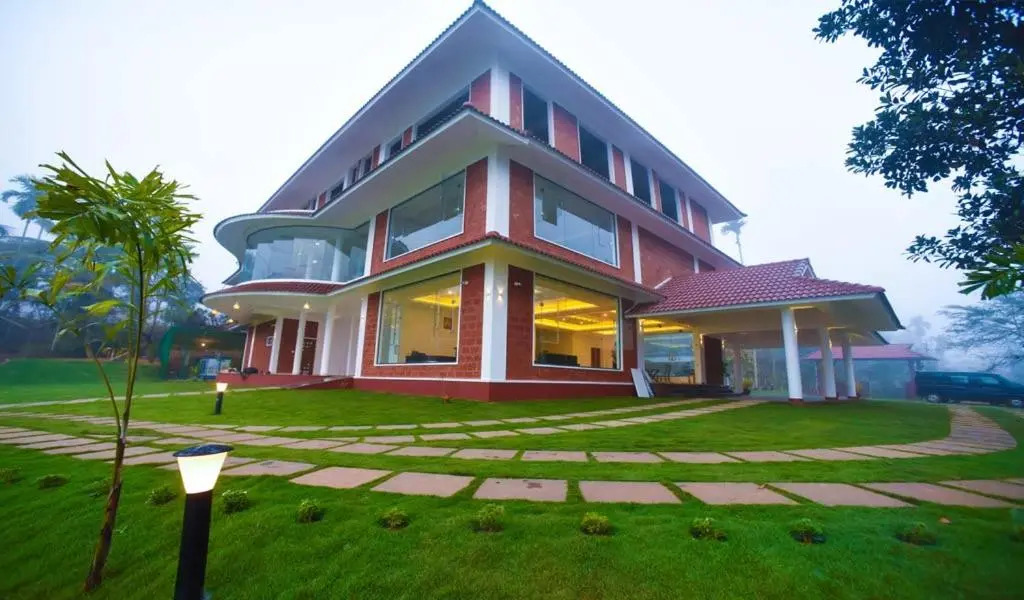 LakeRose Wayanad Resort - Lake view