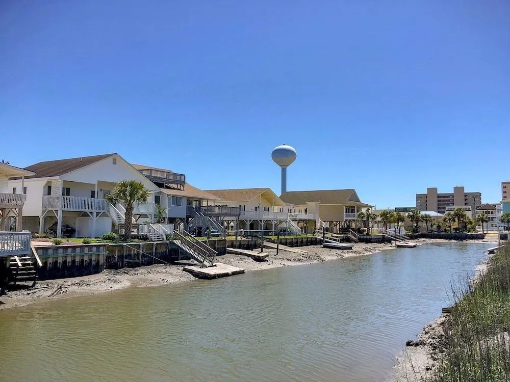 Floundering Around - 5 Br Home