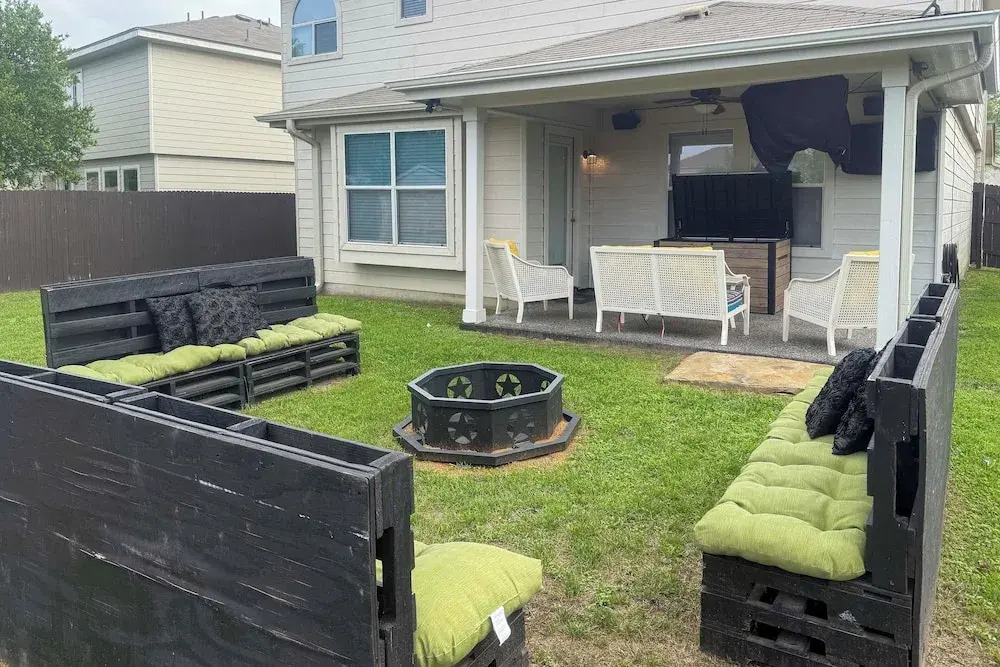 Near Seaworld! Modern Family Home w/ Pool Access