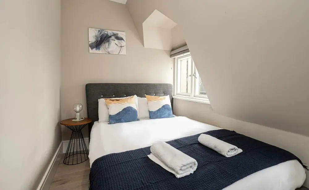 Superb Apartments opposite Edgware Road Station