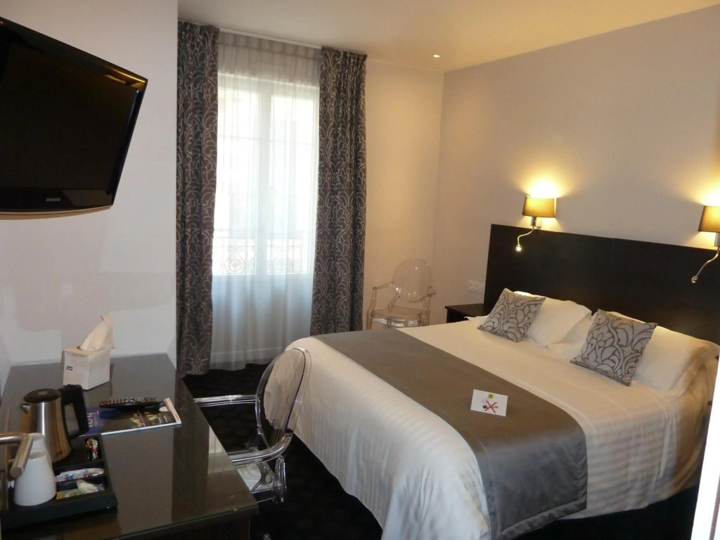 Midland Hôtel - Restaurant Le Derbys